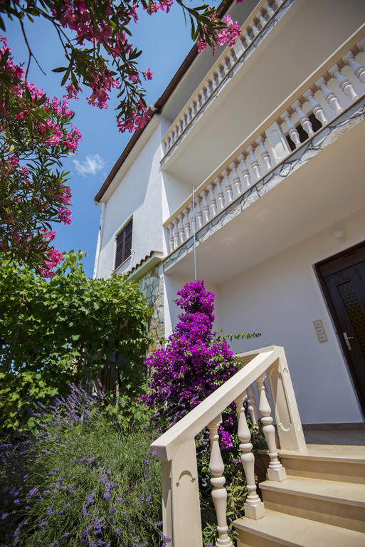 Apartments Petrcane Welcome Exterior foto