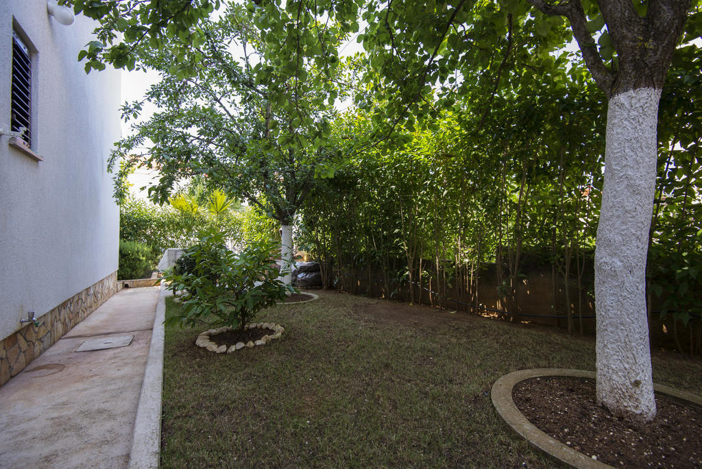Apartments Petrcane Welcome Exterior foto